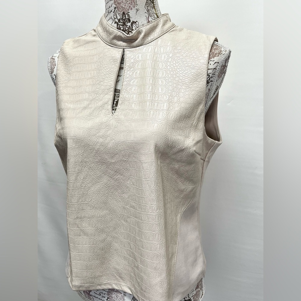 MARC‎ NEW YORK Beige crocodile print keyhole front sleeveless top size M.
